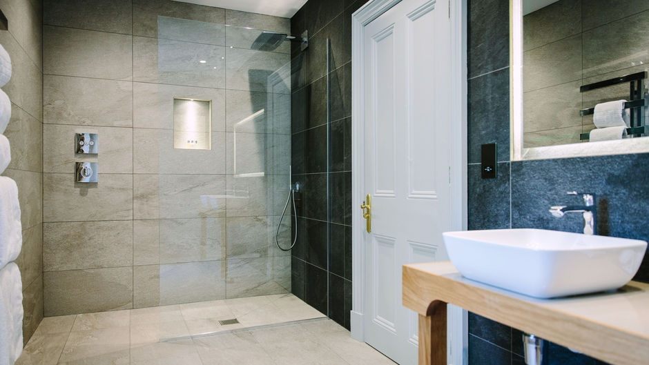 Storrs Hall Hotel Room
