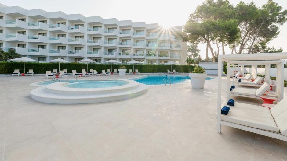 THB Naeco Ibiza Pool