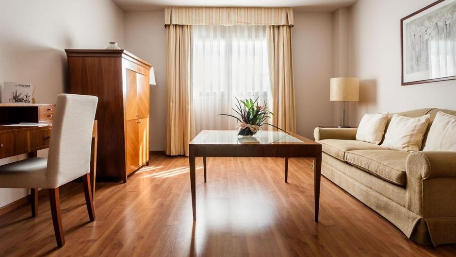 Avenida Hotel Room