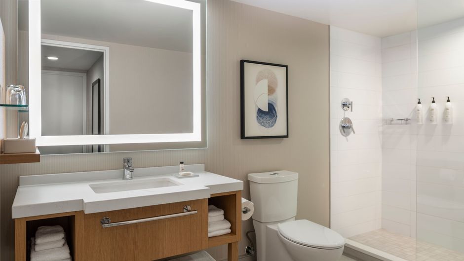 Delta Hotels Saskatoon Downtown Room