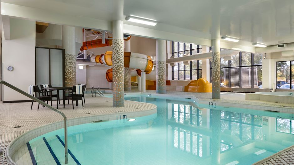 Delta Hotels Saskatoon Downtown Pool