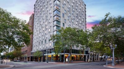 Courtyard Portland City Center