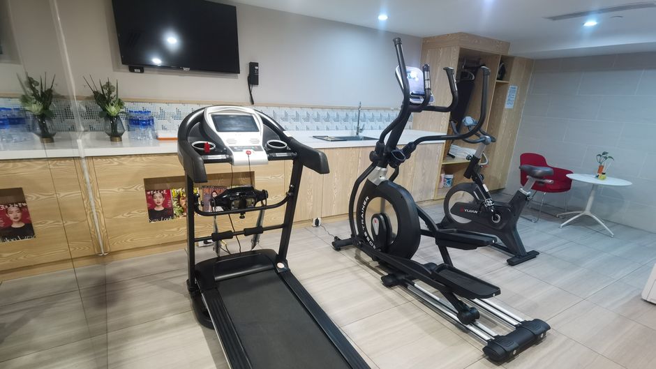 Holiday Inn Express Shanghai Gubei Health Club