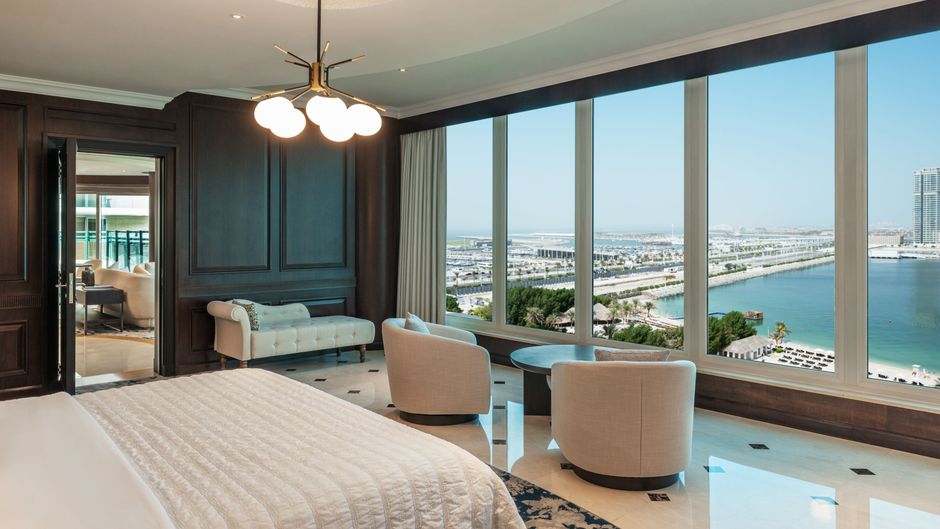 Le Meridien Mina Seyahi Resort & Marina Suite