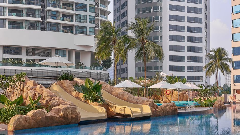 Four Points by Sheraton City Centre Pool