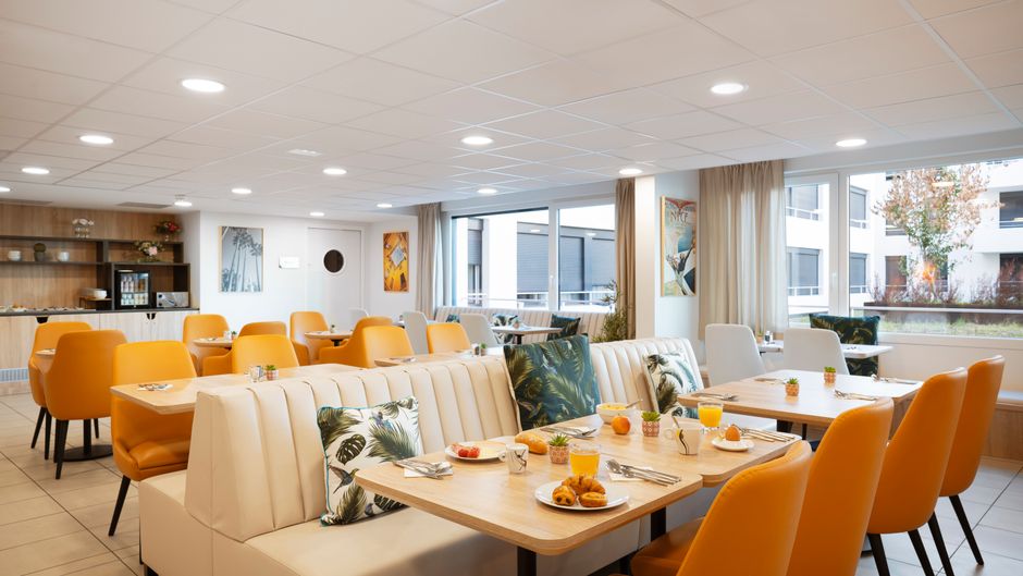 Residhome Nice Appart Hotel Aeroport Restaurant