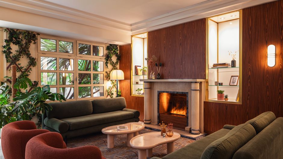 Royal Garden Champs Elysees Lobby