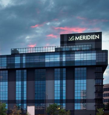 Le Meridien Chicago-Oakbrook Center