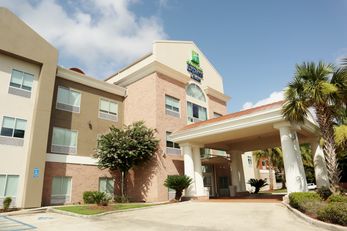 Holiday Inn Express Hotel & Suites