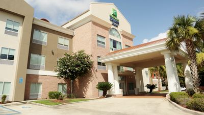 Holiday Inn Express Hotel & Suites