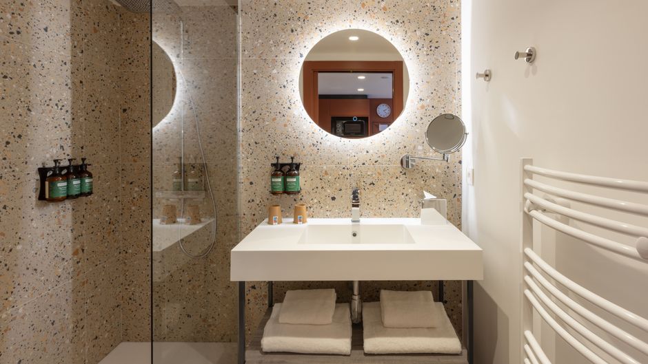 Staybridge Suites Cannes Centre Room