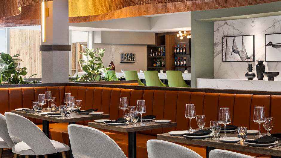 Crowne Plaza Saint John Harbour View Restaurant