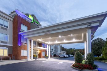 Holiday Inn Express Hotel & Suites