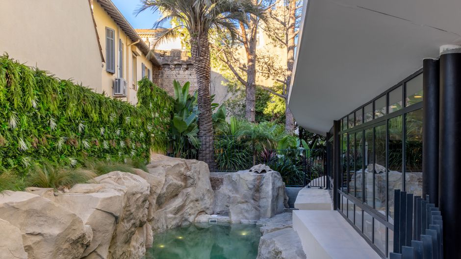 Staybridge Suites Cannes Centre Exterior