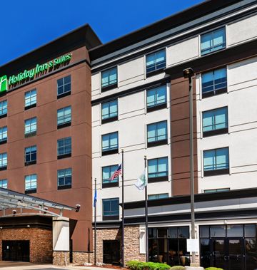 Holiday Inn & Suites Tulsa South