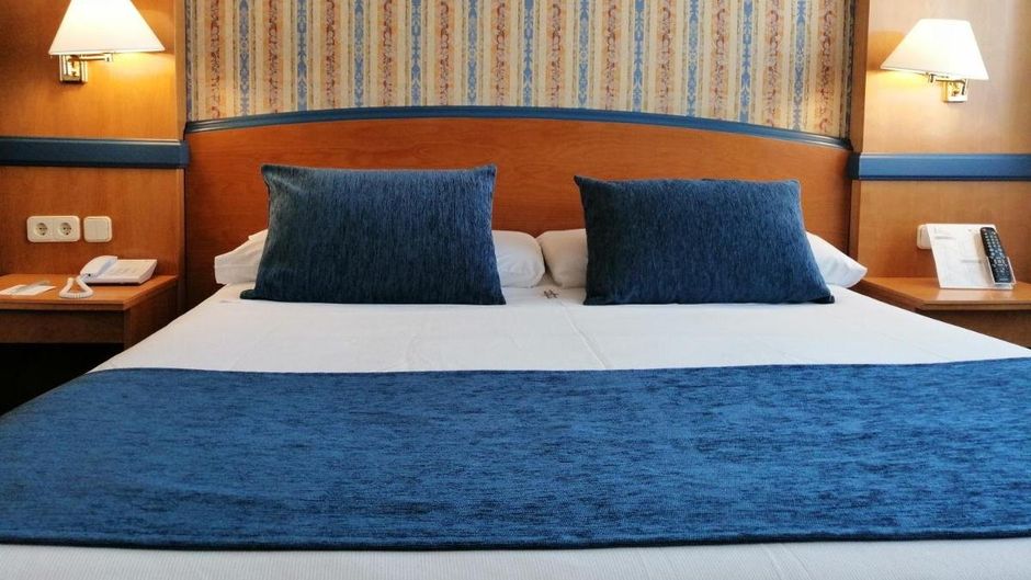 Gran Versalles Hotel Room