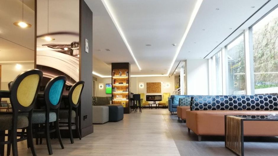 Gran Versalles Hotel Lobby