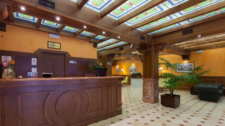 Agora Juan de Austria Lobby