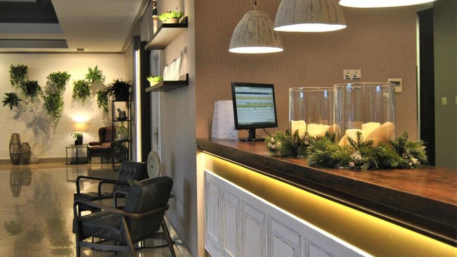 Hotel Santiago Leon Lobby