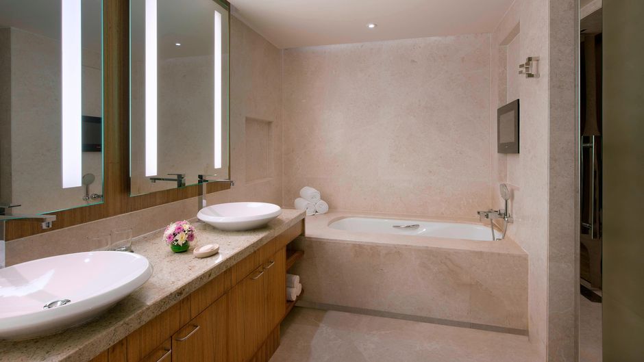 Sheraton Grand Bangalore Brigade Gateway Room