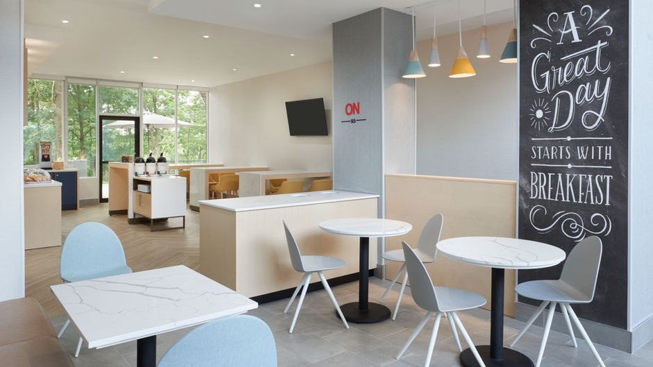 TownePlace Suites Toronto Oakville Restaurant