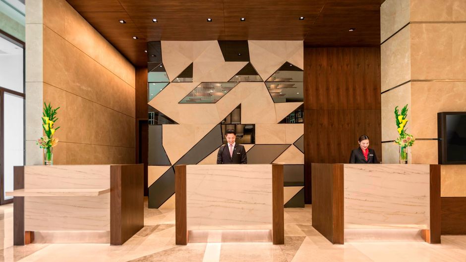 Manila Marriott Hotel Lobby