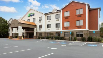 Holiday Inn Express & Stes Acworth