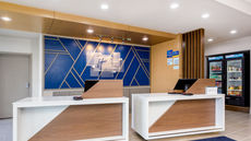 Holiday Inn Express & Suites Tampa