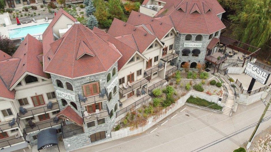 The Castle at Swan Lake All Suite Hotel Exterior