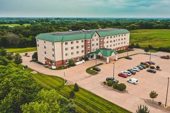 Town & Country Inn & Suites