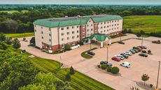 Town & Country Inn & Suites