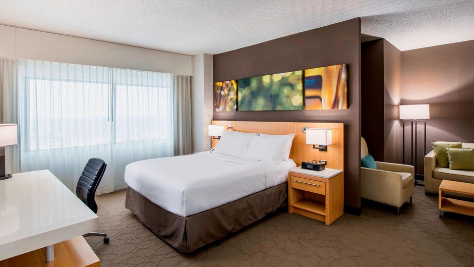 Delta Hotels Regina Suite