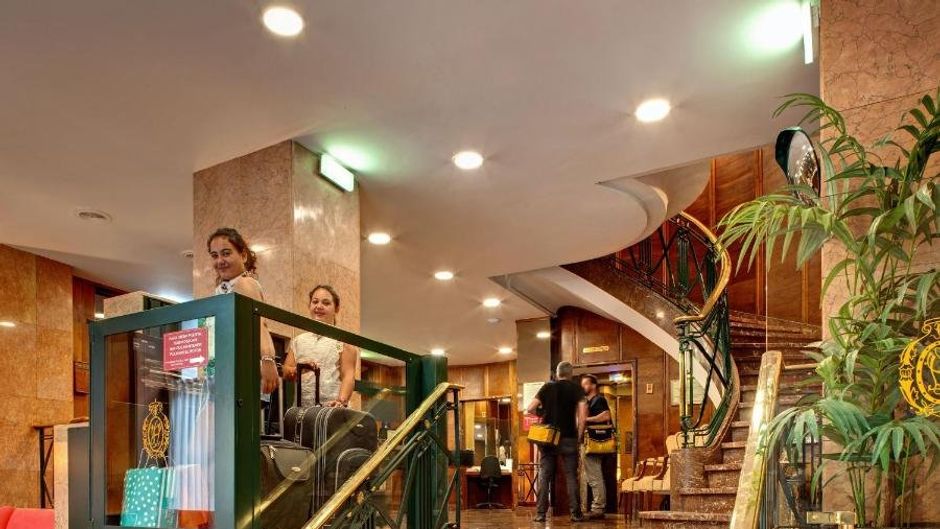 Hotel Hernan Cortes Lobby