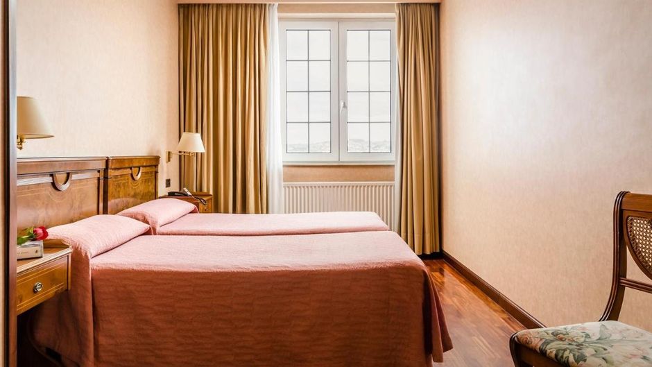 Alcomar Hotel Room