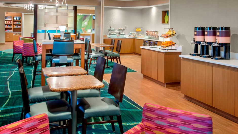 Yas Plaza Marina Restaurant