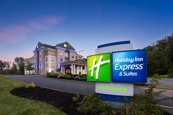 Holiday Inn Express Hotel & Suites