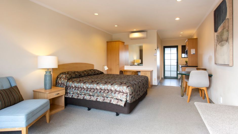 Greenlane Manor Motel Room