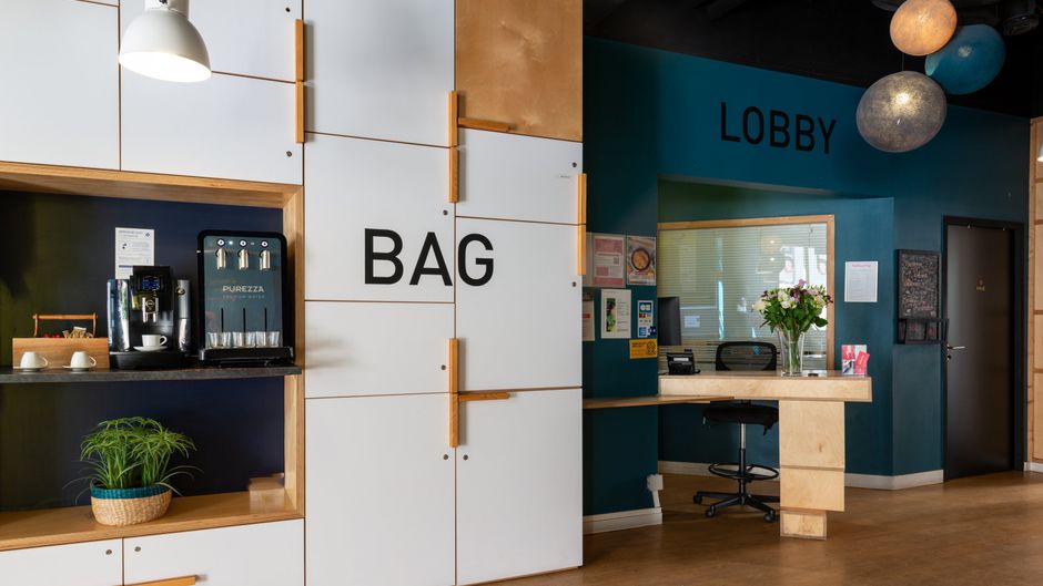 Hotel BootCamp Lobby