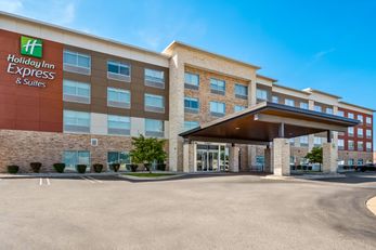 Holiday Inn Express & Suites Livonia