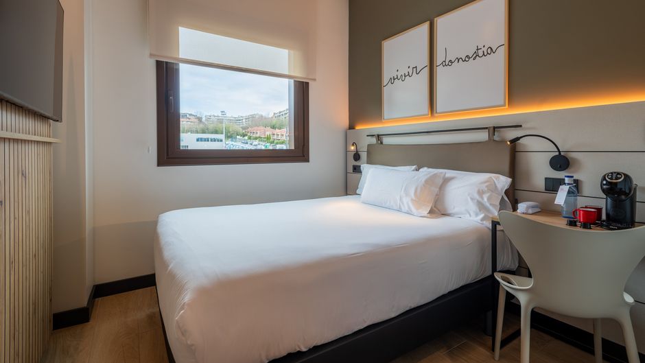 Leonardo Hotel San Sebastian Room