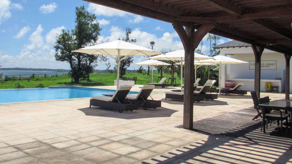 Livemax Amms CanNa Resort Villa Lobby