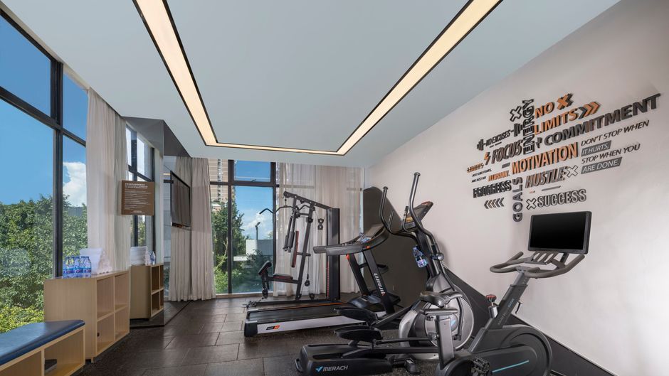 Holiday Inn Exp Grand Theater Health Club