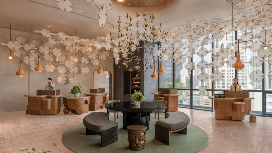 KROMO Bangkok, Curio Collection by Hilto Lobby