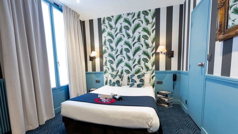 Hotel du Theatre Room