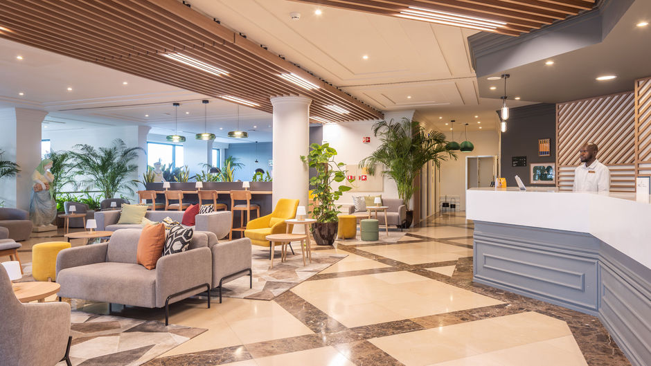 Holiday Inn Algarve Albufeira Exterior