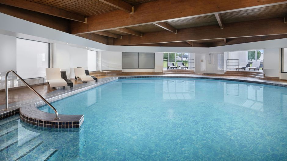 Delta Hotels by Marriott Edinburgh Pool