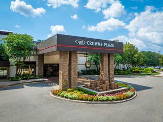 Crowne Plaza Hotel Suffern
