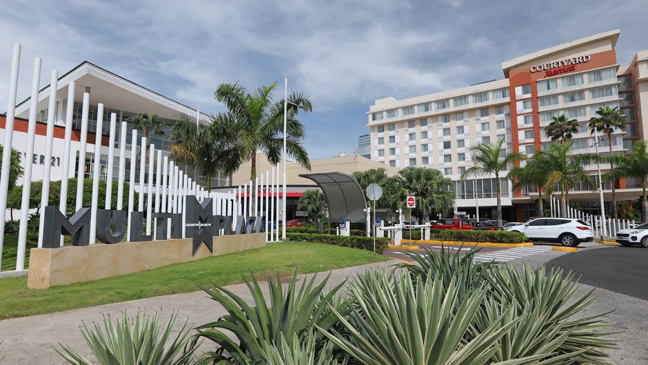 Courtyard Panama Multiplaza Mall Exterior