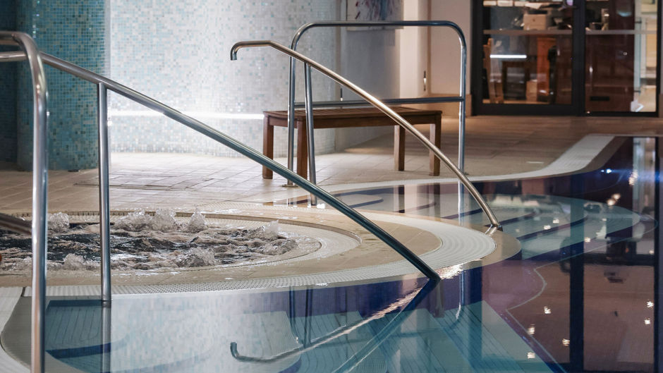 Donnington Valley Hotel Pool