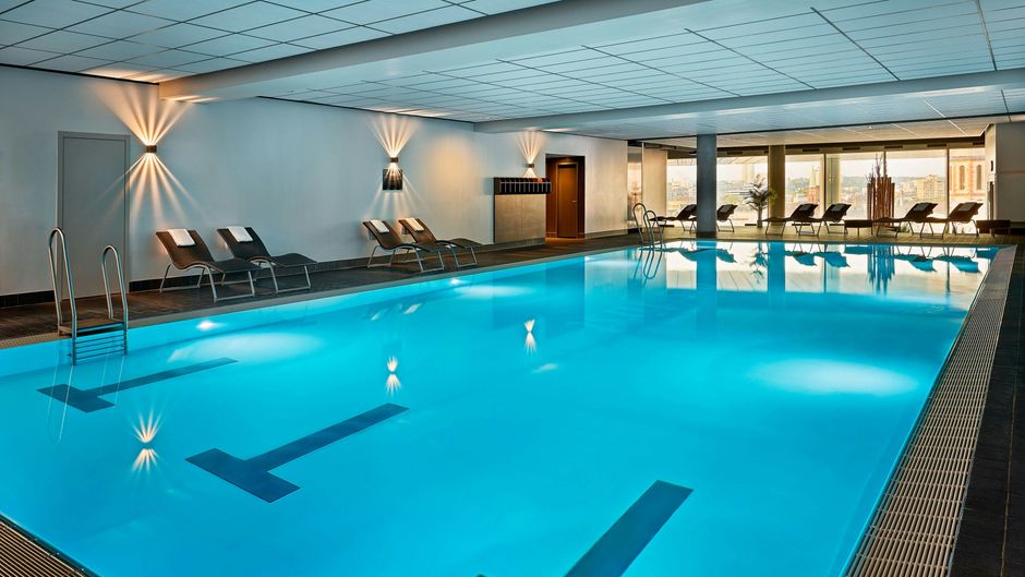 JW Marriott Hotel Frankfurt Pool